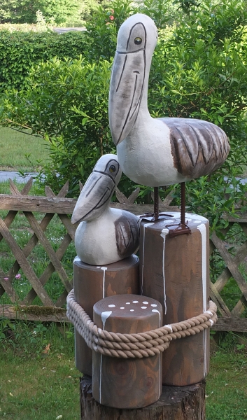 pelikan pelican schnitzen motorsge kettensgen holz deko garten jochen adam holzwerker