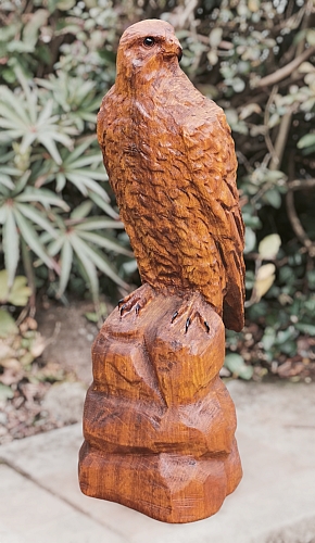 falke falcon holz motorsge kettensge schnitzen kettesgenkunst motorsgenkunst holzwerker