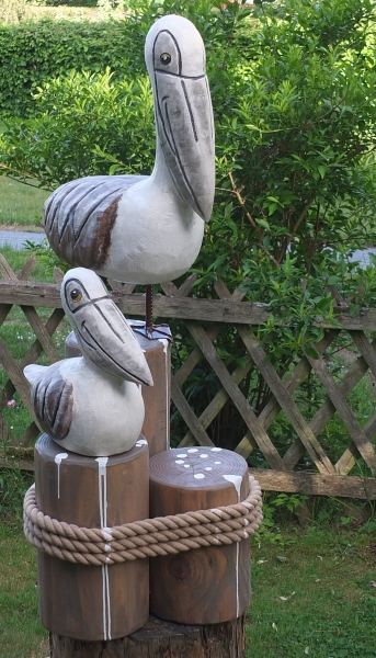 pelikan pelican schnitzen motorsäge kettensägen holz deko garten jochen adam holzwerker