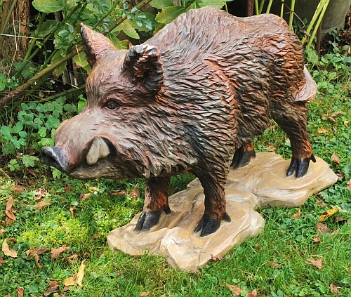 wildschwein keiler  wild boar  holz schnitzen motorsge kettensge holzwerker jochen Adam