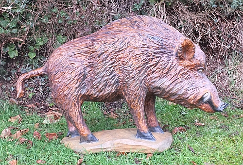 wildschwein keiler  wild boar  holz schnitzen motors�ge kettens�ge holzwerker jochen Adam